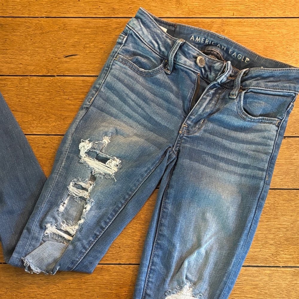 American Eagle Outfitters Women's Distressed Blue Skinny Jeans